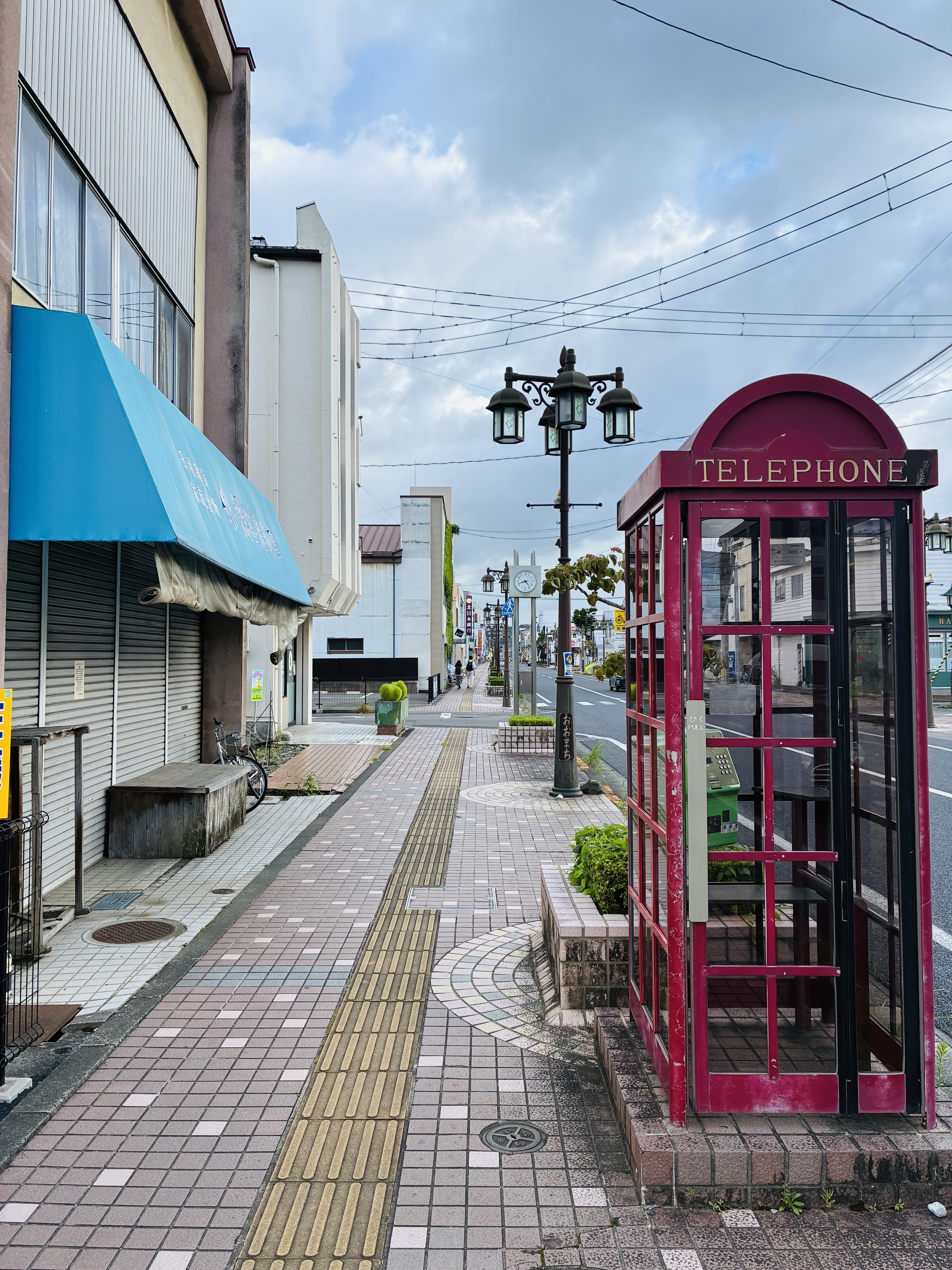 赤の公衆電話BOX